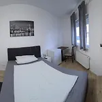 Rum i privatbostad Monteurzimmer Desol *