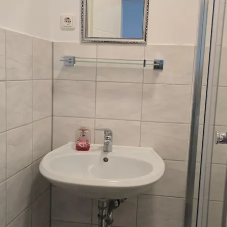 Desol Quarto em Acomodações Particulares *