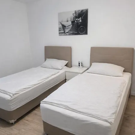 Pansiyon Monteurzimmer Desol