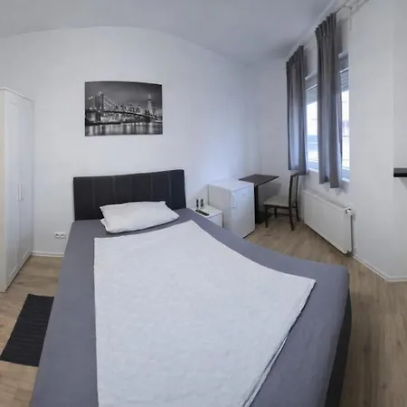 Pansiyon Monteurzimmer Desol *