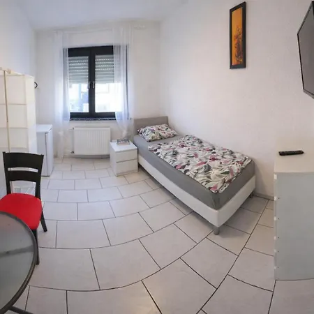 Pansiyon Monteurzimmer Desol *