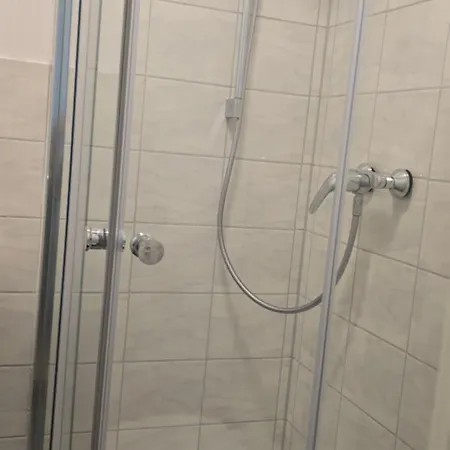 Monteurzimmer Desol Privatunterkunft *