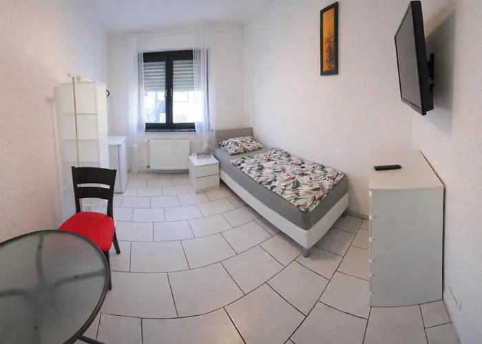 ホームステイ Desol *